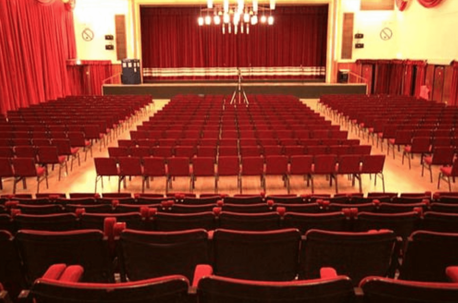 Grays-Civic-Hall